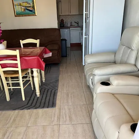 T2 Climatise Au Coeur De Cavalaire, Avec Terrasse, Garage, Proche Des Plages Et Commerces- Onda Di Mar Apartman
